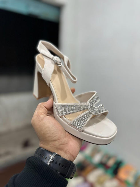 Women Stylish Rhinestone Embedded Plateform Heel